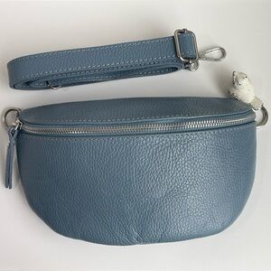Vera Pelle Italian Leather Sling Crossbody Bag